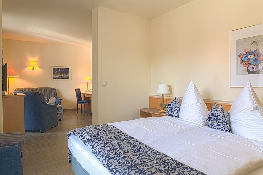 Hotel Am Moosfeld 4*